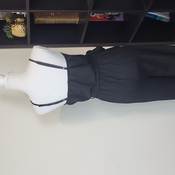 LEMITE Black Wrap Top Adjustable Strap Waist Sash Wide Acordian Leg Jumpsuit - Picture 8 of 16